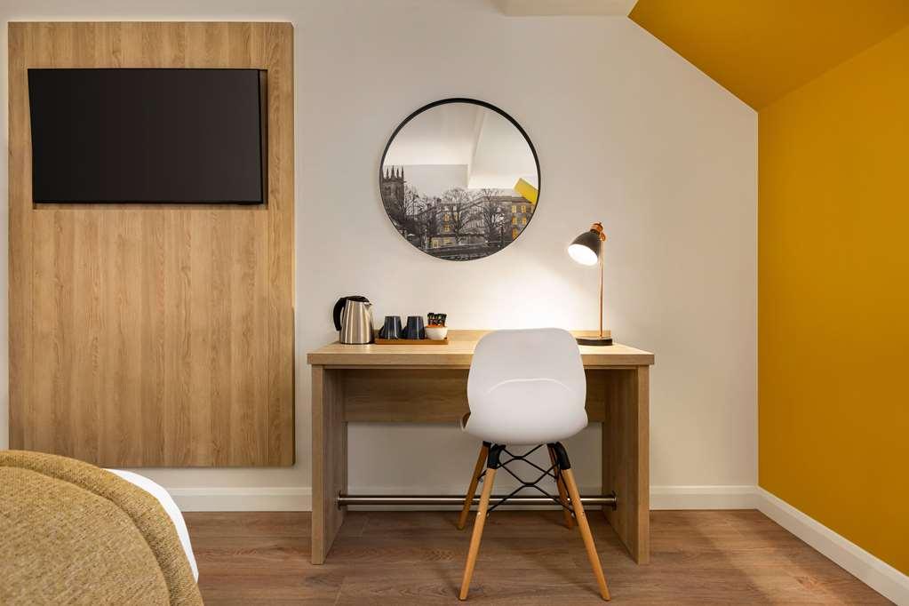 Super 8 By Wyndham Durham Hotell Rum bild