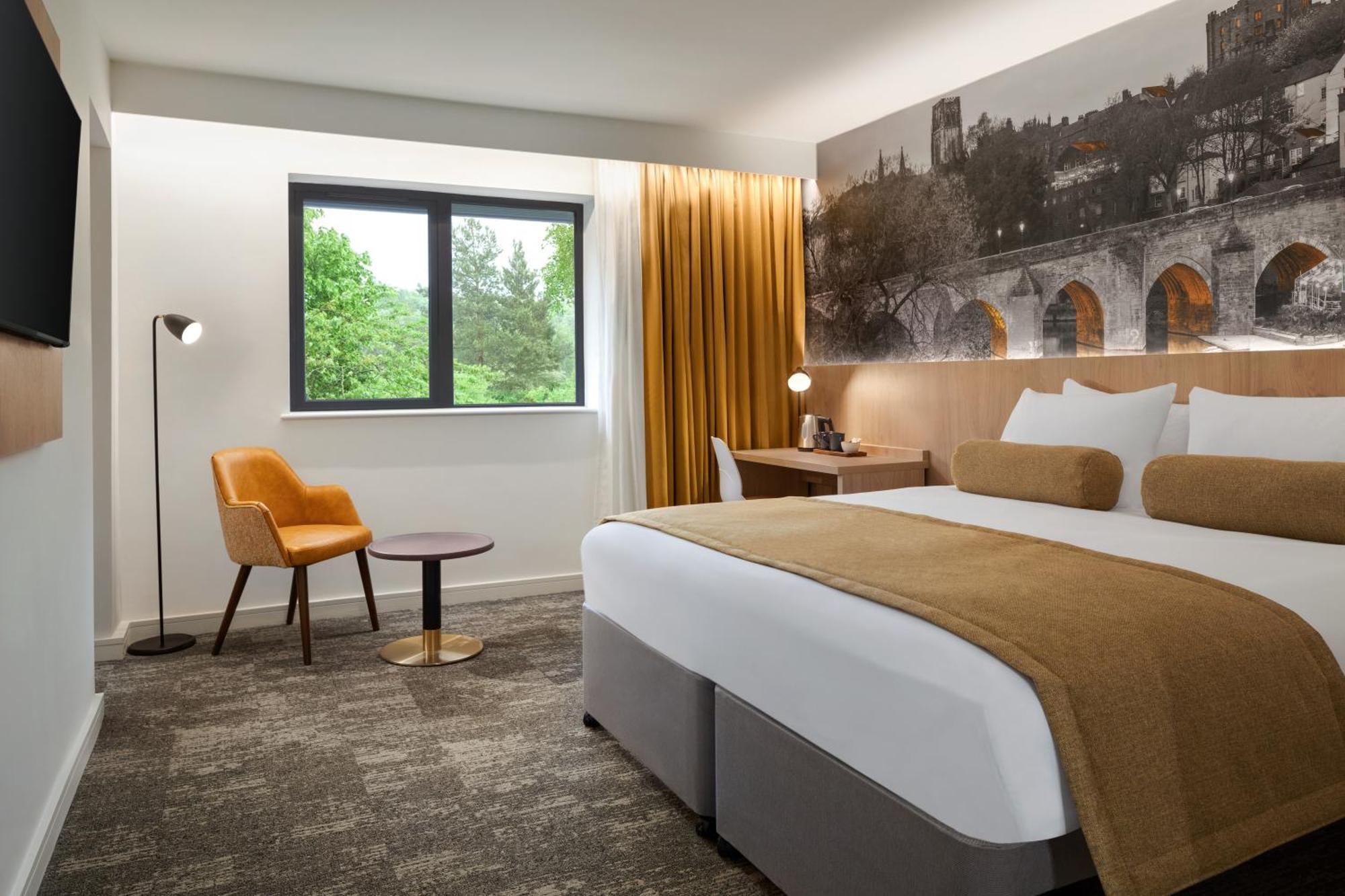 Super 8 By Wyndham Durham Hotell Exteriör bild