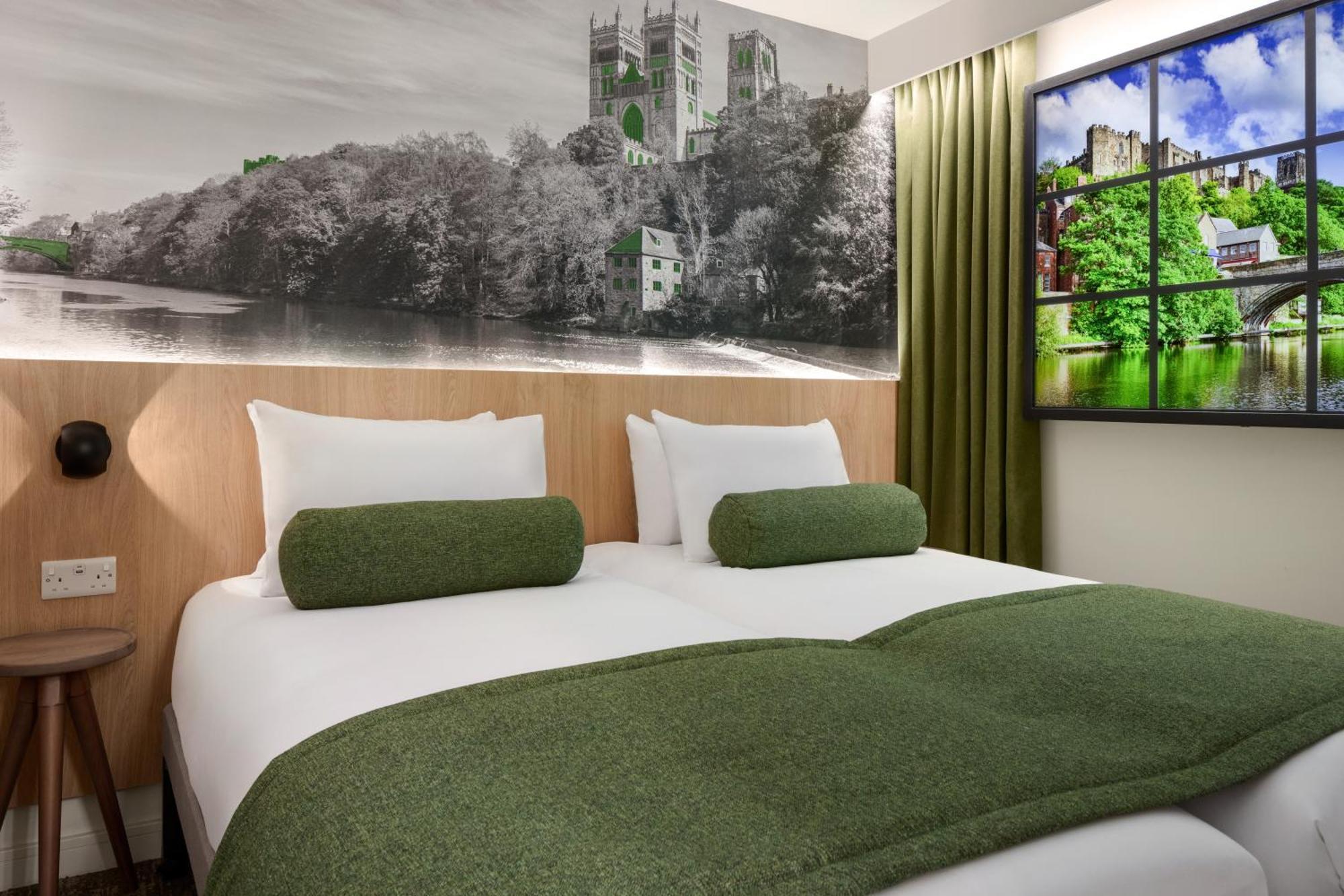 Super 8 By Wyndham Durham Hotell Exteriör bild